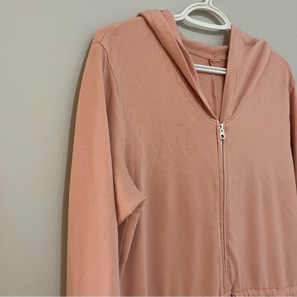 Smash and Tess collab with Jillian Harris romper - Picture 2 of 2